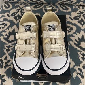 BNIB Light Gold Toddler Converse All Stars Size 8